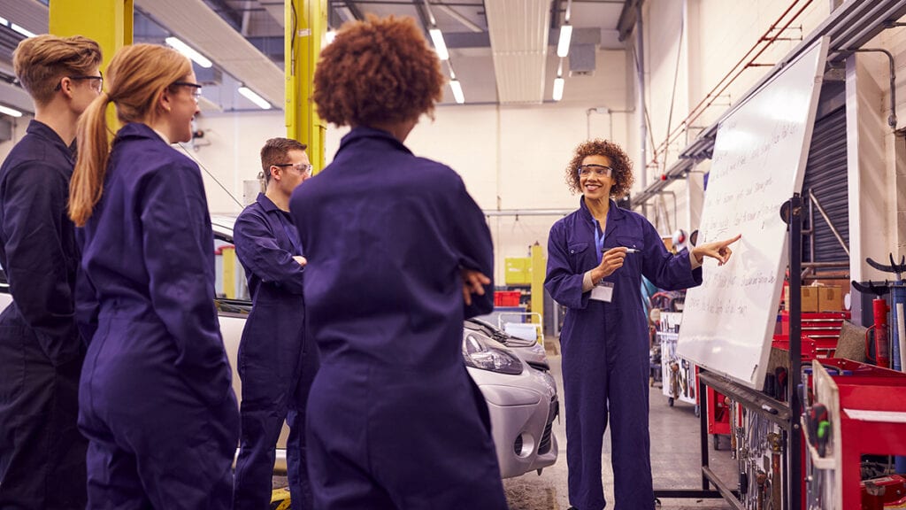 Level 2 Award in MOT Testing (Classes 4 and 7)